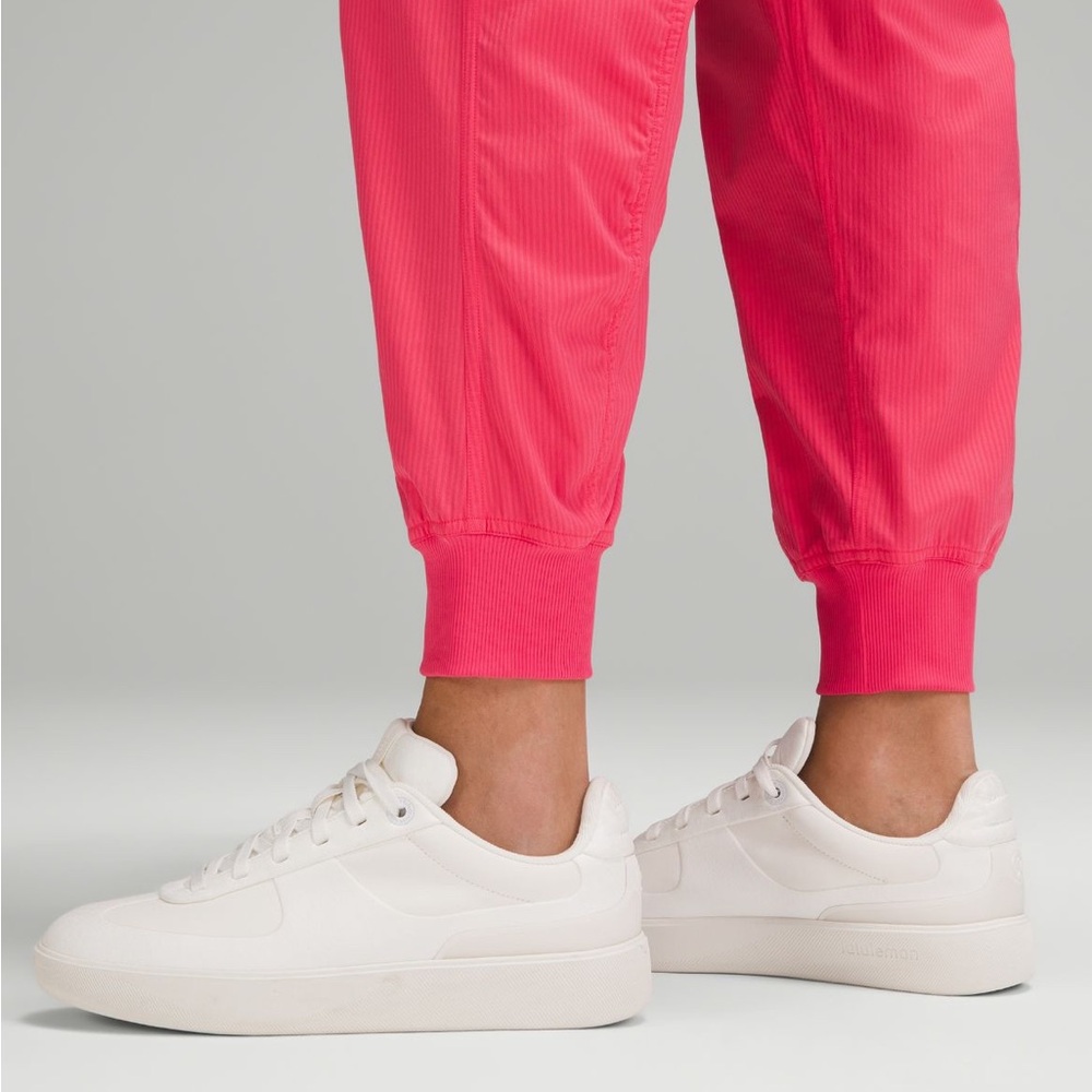 Lululemon Dance Stidio Relaxed Fit Mid Rise Cargo Jogger NWT - Picture 4 of 13